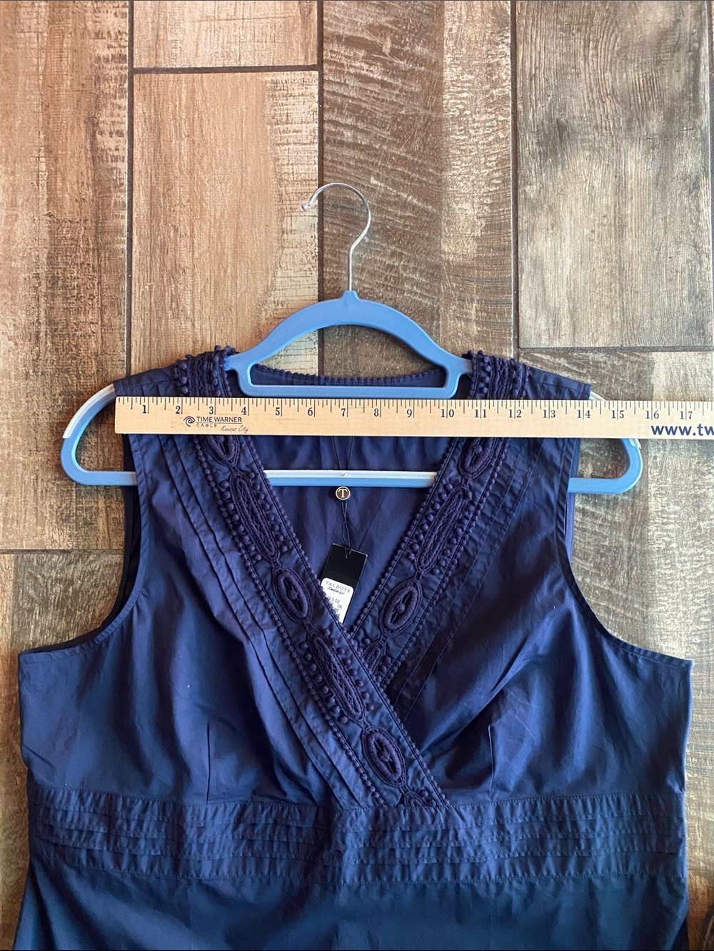 Talbots Navy Embroidered V-Neck Sleeveless Camisole ๐ - Picture 6 of 9